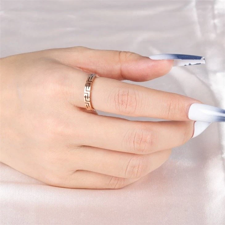 rose gold geometric ring