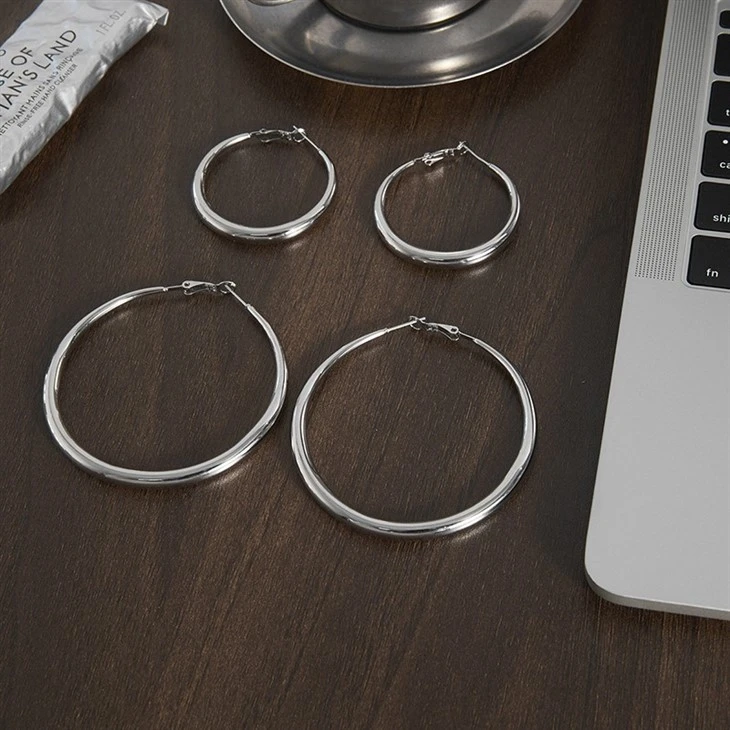 Minimal Plain Hoop Earrings high quality